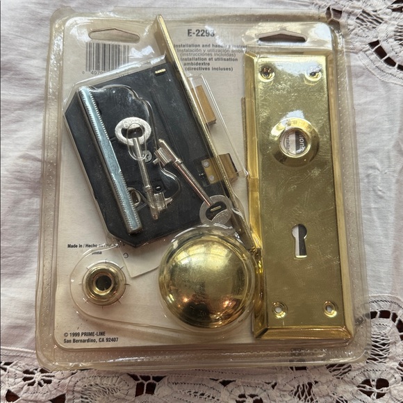 Classic Brass Mortise Lockset - Picture 2 of 6